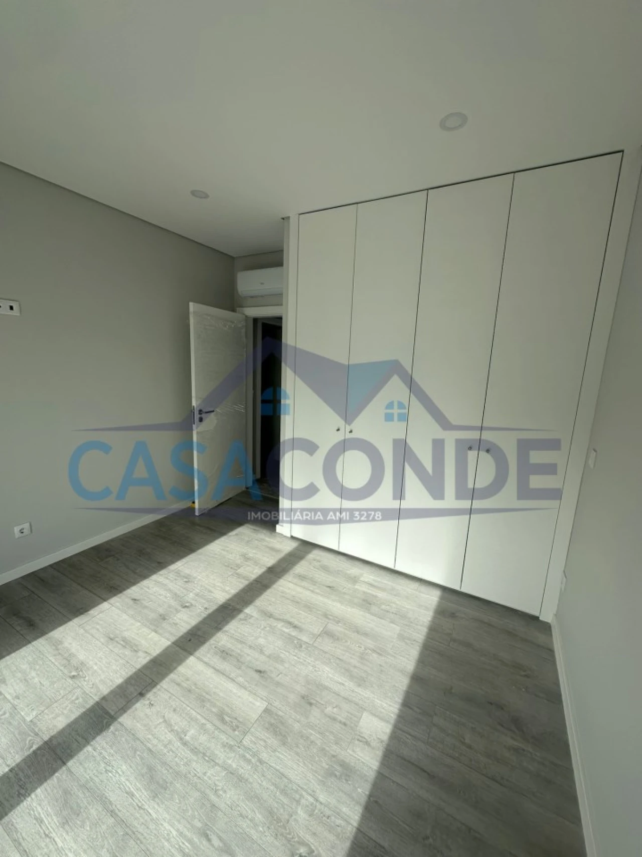 Moradia T4 para Venda em Seixal, Arrentela e Aldeia de Paio Pires Foto 17