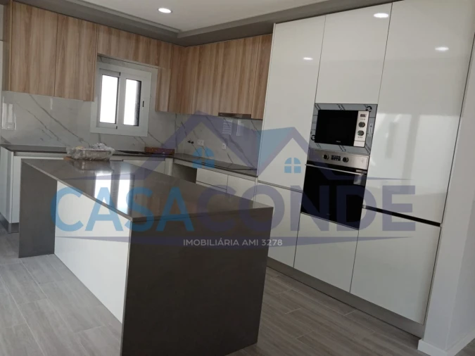 Moradia T4 para Venda em Seixal, Arrentela e Aldeia de Paio Pires Foto 2