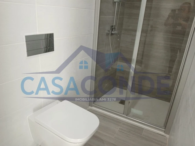 Moradia T4 para Venda em Seixal, Arrentela e Aldeia de Paio Pires Foto 9