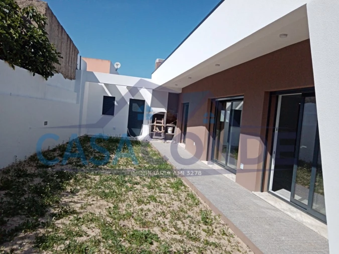 Moradia T4 para Venda em Seixal, Arrentela e Aldeia de Paio Pires Foto 25