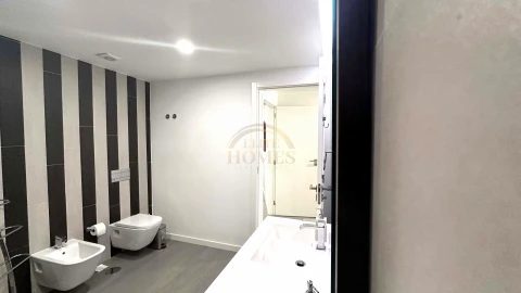 Apartamento T3 para Venda em Oeiras e São Julião da Barra, Paço de Arcos e Caxias