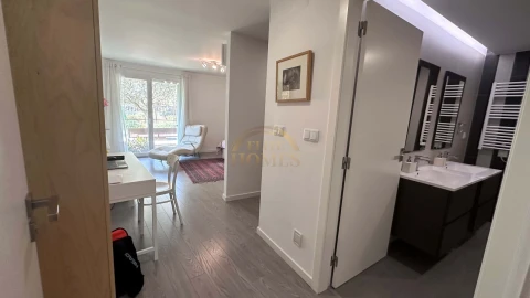 Apartamento T3 para Venda em Oeiras e São Julião da Barra, Paço de Arcos e Caxias