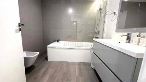 Apartamento T3 para Venda em Oeiras e São Julião da Barra, Paço de Arcos e Caxias