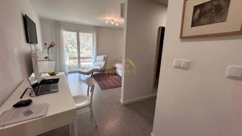 Apartamento T3 para Venda em Oeiras e São Julião da Barra, Paço de Arcos e Caxias
