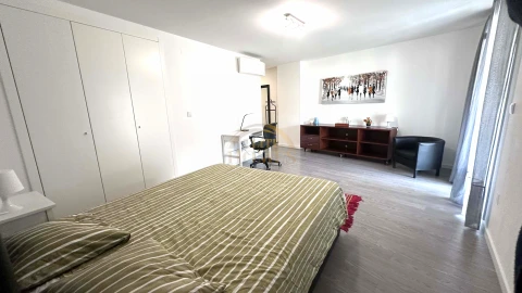 Apartamento T3 para Venda em Oeiras e São Julião da Barra, Paço de Arcos e Caxias