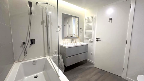Apartamento T3 para Venda em Oeiras e São Julião da Barra, Paço de Arcos e Caxias