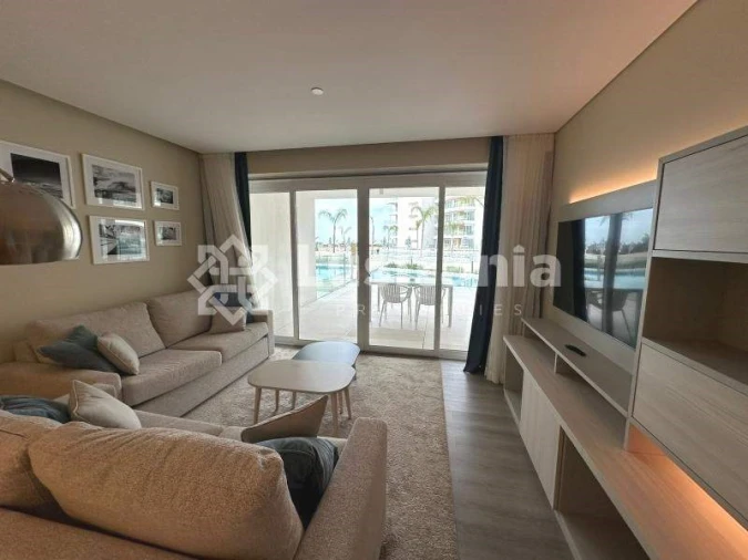 Apartamento T2 para Venda em Quarteira Foto 8