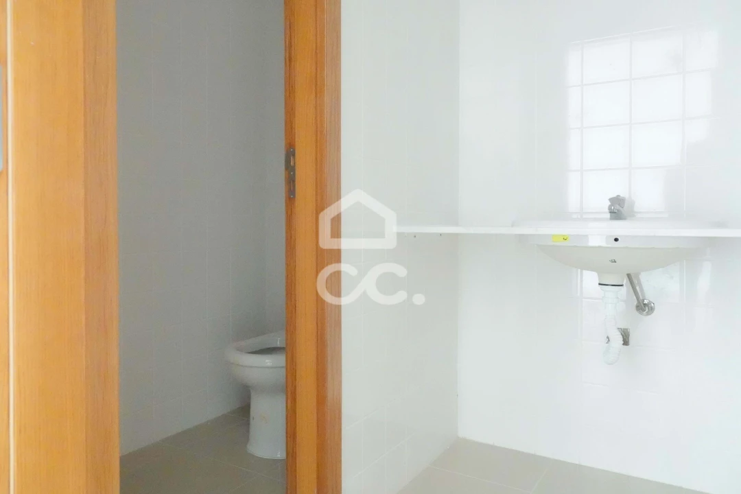 Escritório para Arrendamento em Abrantes (São Vicente e São João) e Alferrarede Foto 8