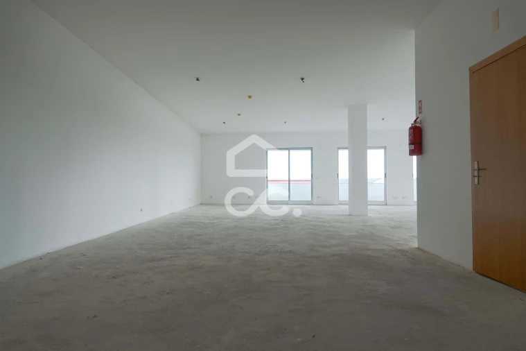 Escritório para Arrendamento em Abrantes (São Vicente e São João) e Alferrarede Foto 3