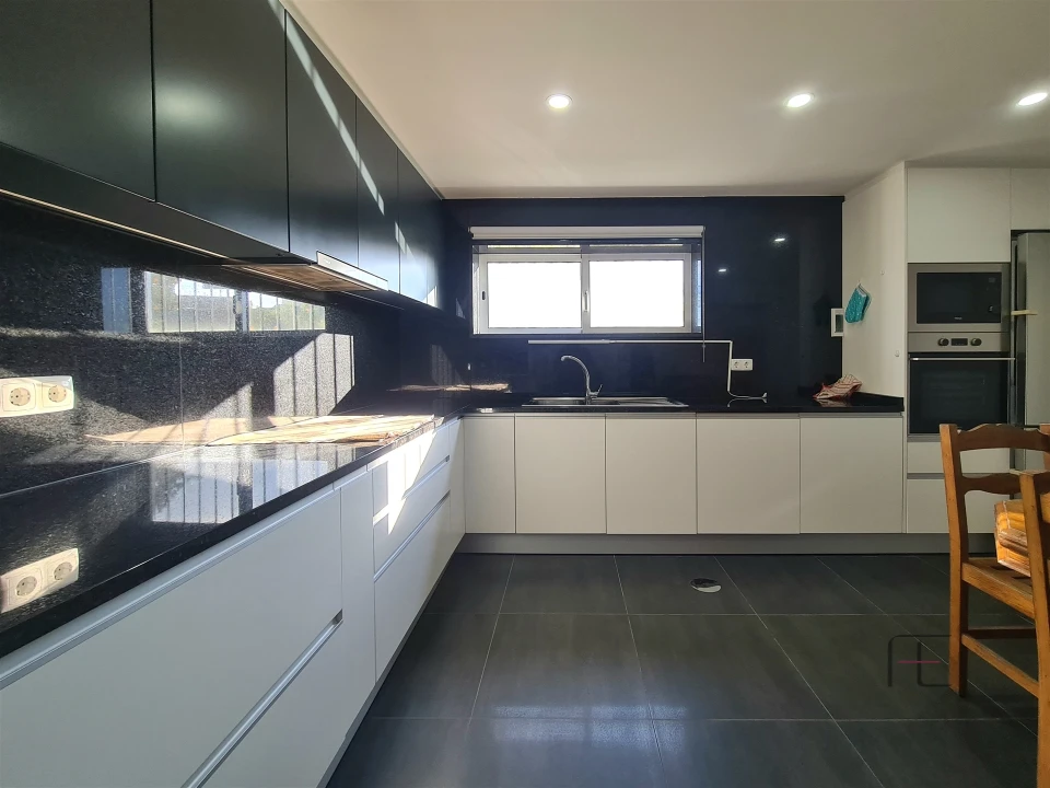 Moradia T3 para Venda em Lourosa Foto 1