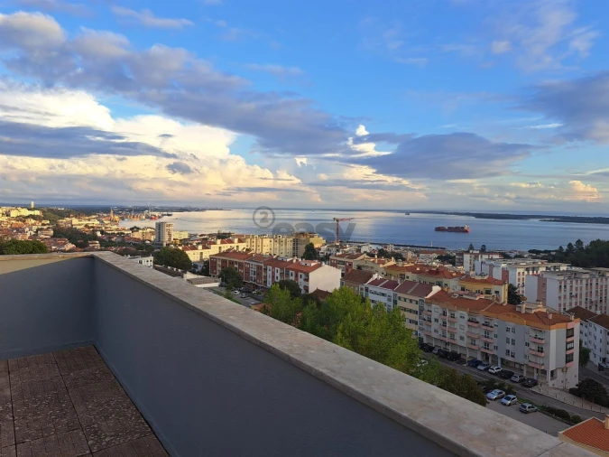 Apartamento T3 para Venda em União das Freguesias de Setúbal Foto 1