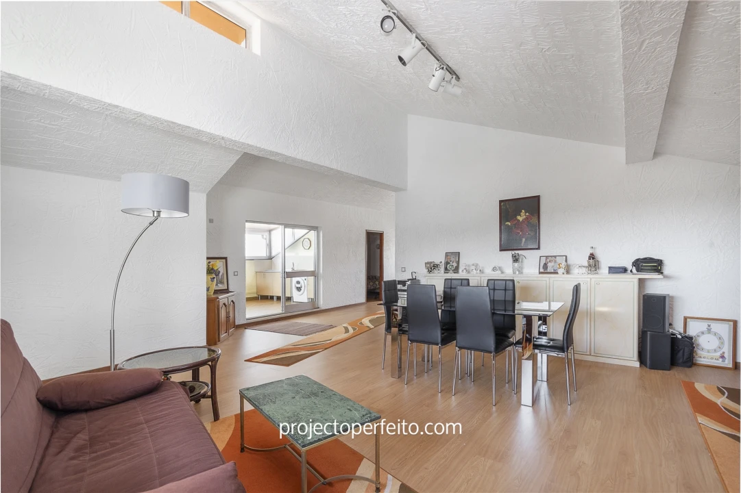 Moradia T6 para Venda em Silvalde Foto 8