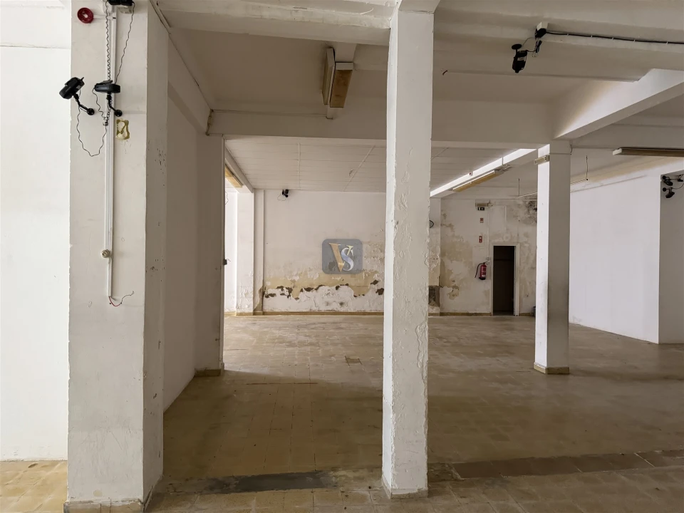 Armazém para Venda em Olhão Foto 5