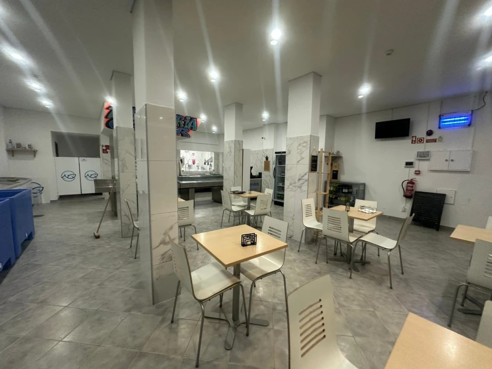 Loja para Venda em Olhão Foto 4