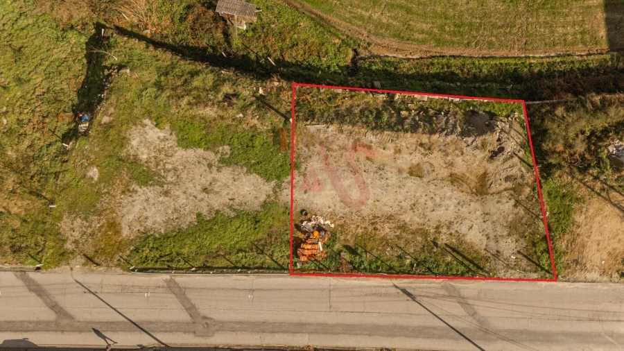 Terreno para Venda em Pedreira, Rande e Sernande Foto 1