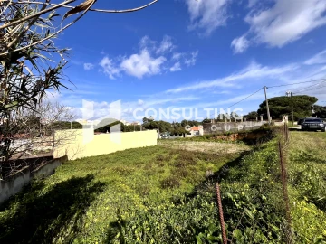 Terreno para Venda em Seixal, Arrentela e Aldeia de Paio Pires