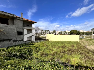 Terreno para Venda em Seixal, Arrentela e Aldeia de Paio Pires