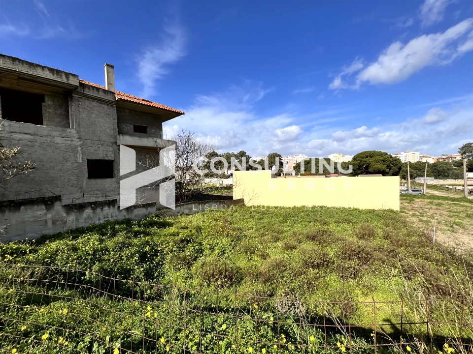 Terreno para Venda em Seixal, Arrentela e Aldeia de Paio Pires Foto 3