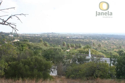 Terreno para Venda em Santa Barbara de Nexe