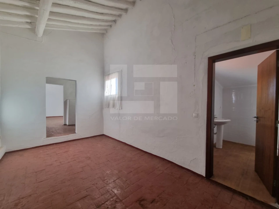 Apartamento T1 para Venda em Borba (Matriz) Foto 11