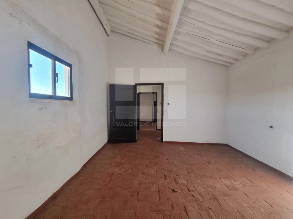 Apartamento T1 para Venda em Borba (Matriz) Foto 16