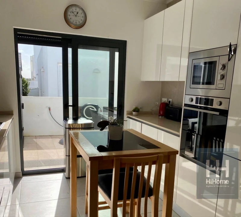 Moradia T3 para Venda em Porto Covo Foto 6