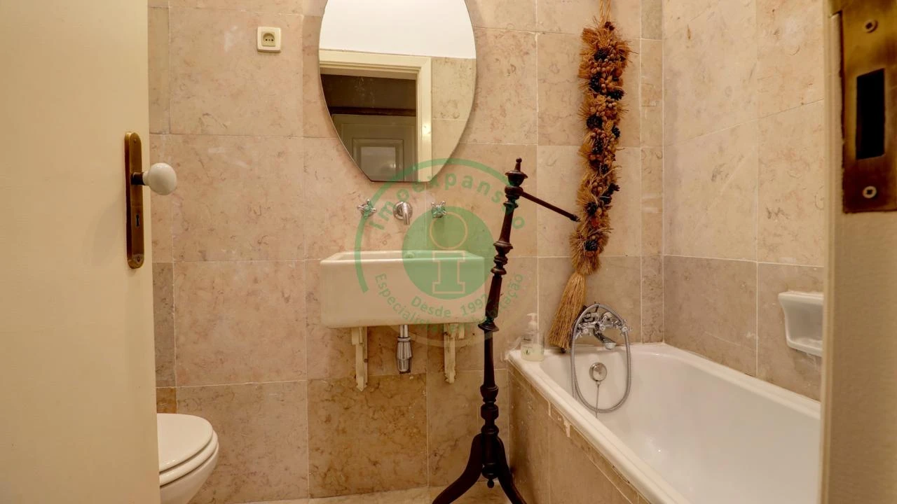 Moradia T6 para Venda em Buarcos Foto 9