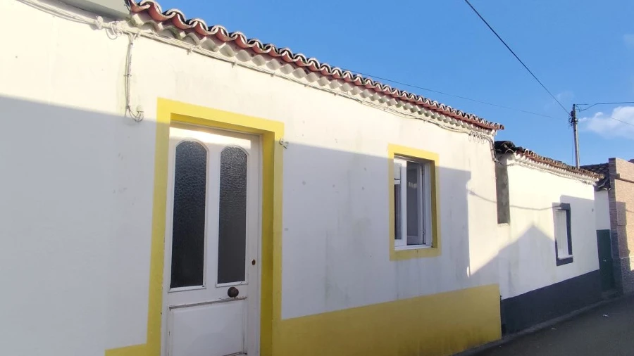 Moradia T2 para Venda em Arrifes