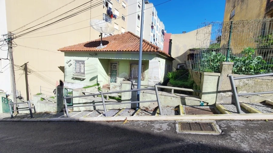 Moradia T3 para Venda em Agualva e Mira-Sintra Foto 3