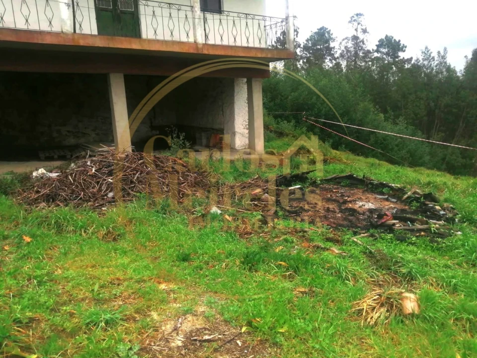 Moradia T3 para Venda em Sabariz Foto 15