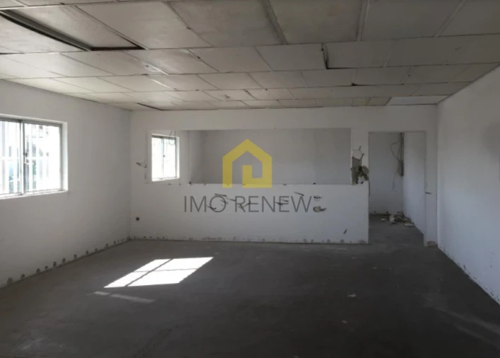 Armazém para Venda em Areias, Sequeirô, Lama e Palmeira Foto 4