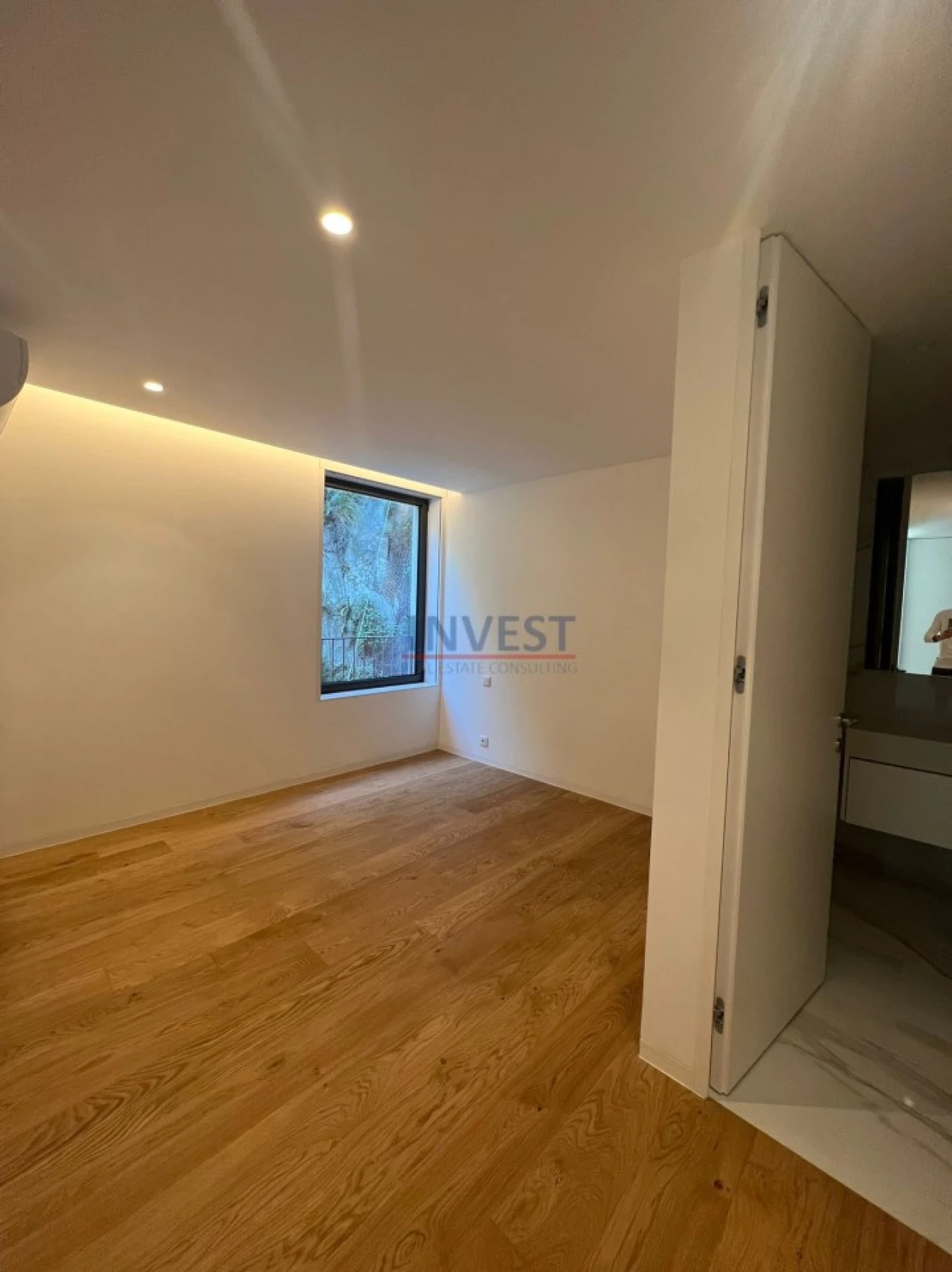 Apartamento T4 para Venda em Lordelo do Ouro e Massarelos Foto 17