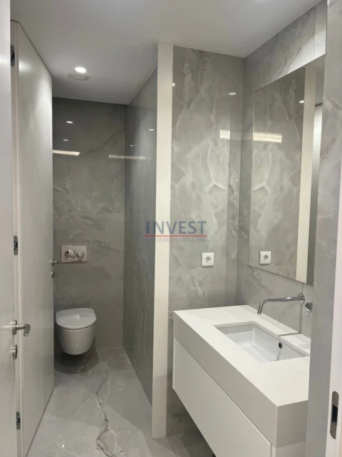 Apartamento T4 para Venda em Lordelo do Ouro e Massarelos