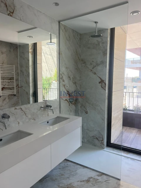 Apartamento T4 para Venda em Lordelo do Ouro e Massarelos