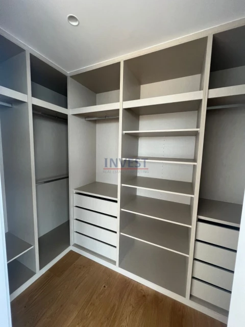 Apartamento T4 para Venda em Lordelo do Ouro e Massarelos