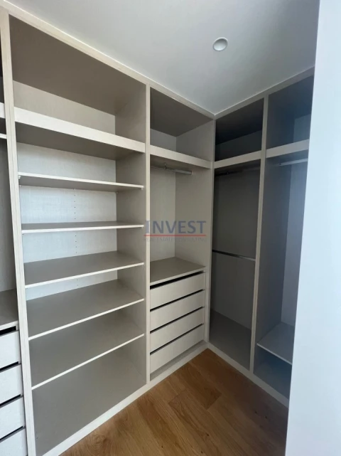 Apartamento T4 para Venda em Lordelo do Ouro e Massarelos