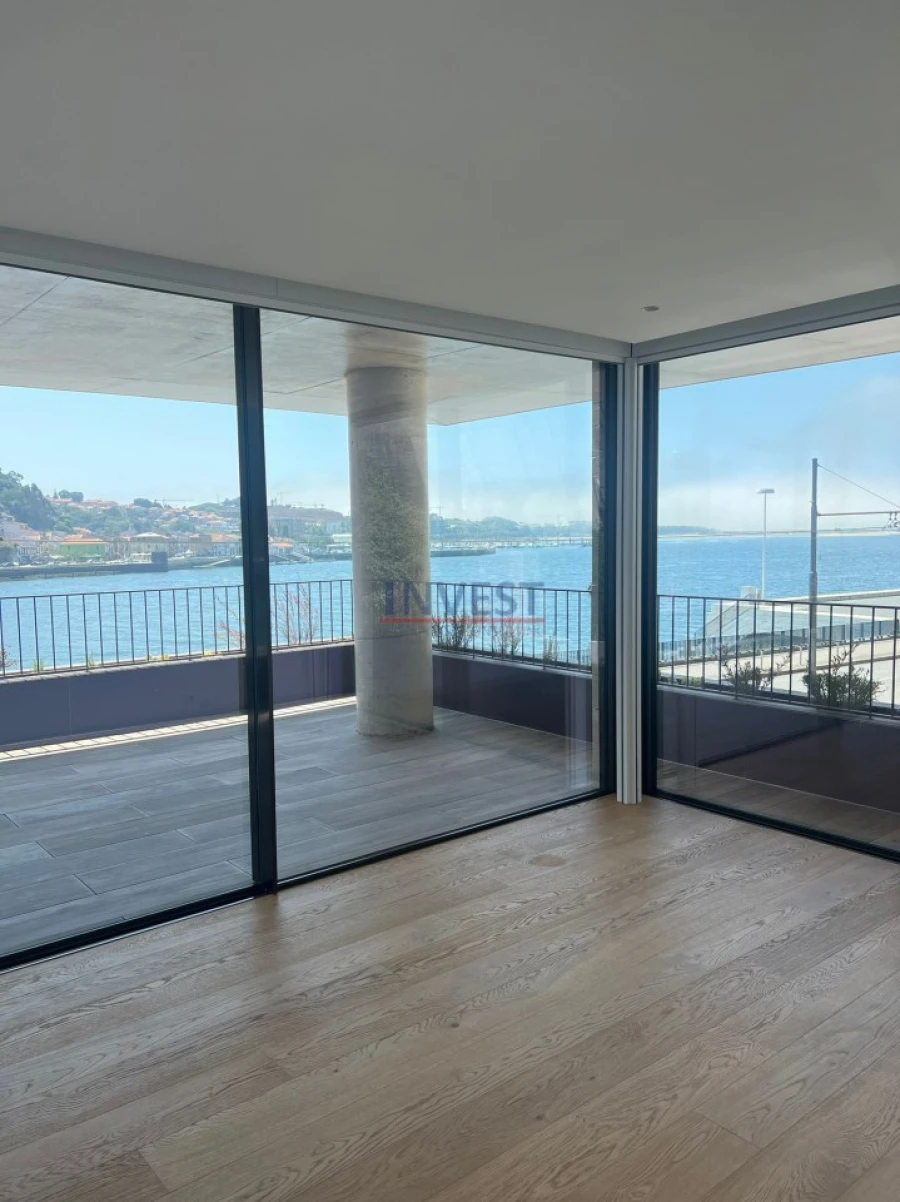 Apartamento T4 para Venda em Lordelo do Ouro e Massarelos Foto 5