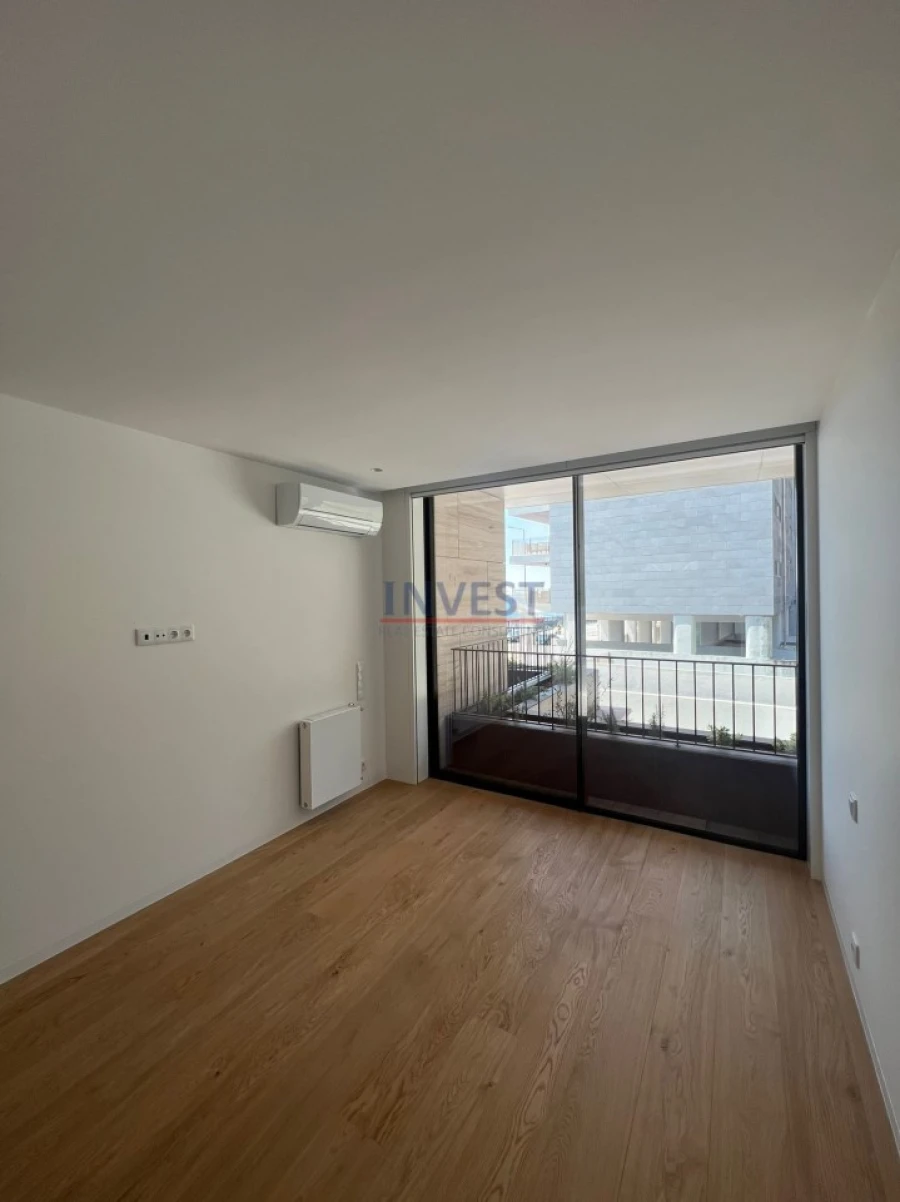 Apartamento T4 para Venda em Lordelo do Ouro e Massarelos Foto 21