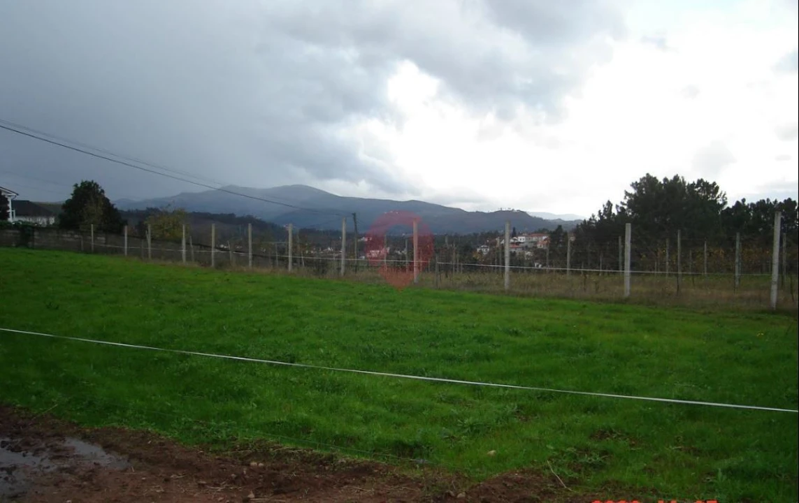 Terreno para Venda em Messegães, Valadares e Sá Foto 1