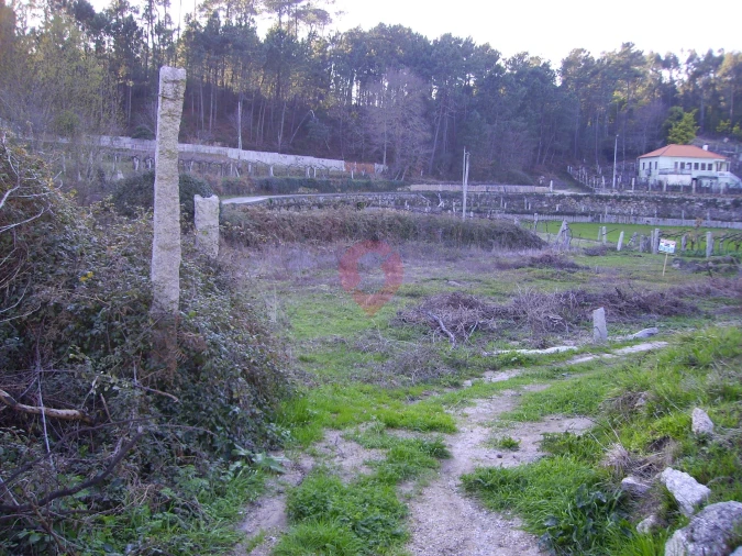 Terreno para Venda em Troporiz e Lapela Foto 2