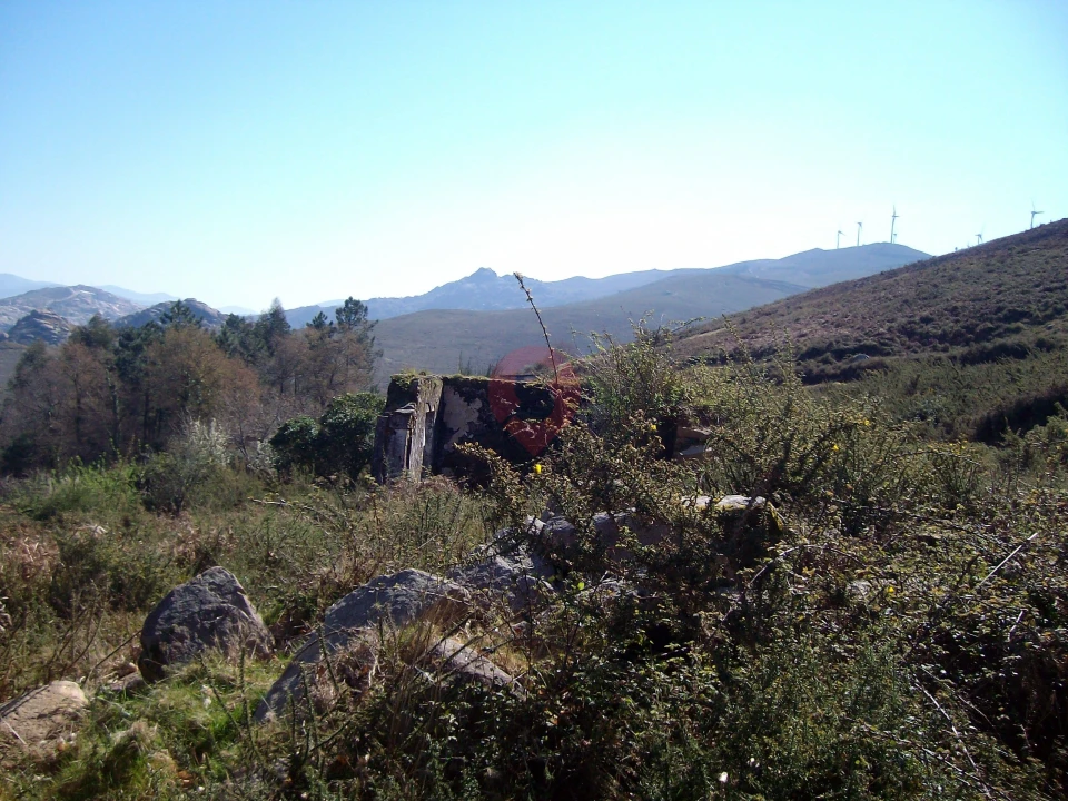 Terreno para Venda em Gondomil e Sanfins Foto 4