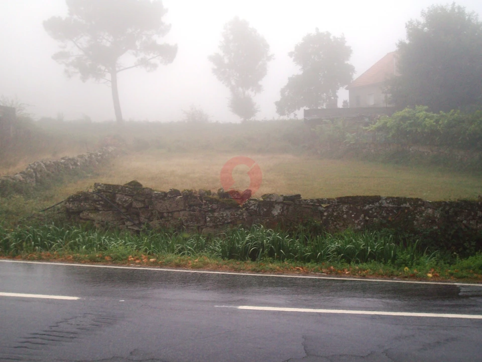 Terreno para Venda em Paderne Foto 1