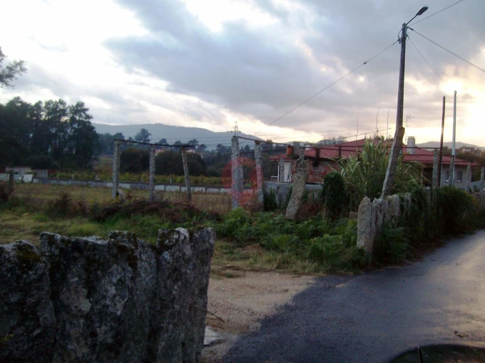 Terreno para Venda em Mazedo e Cortes Foto 2