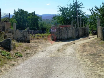 Terreno para Venda em Mazedo e Cortes