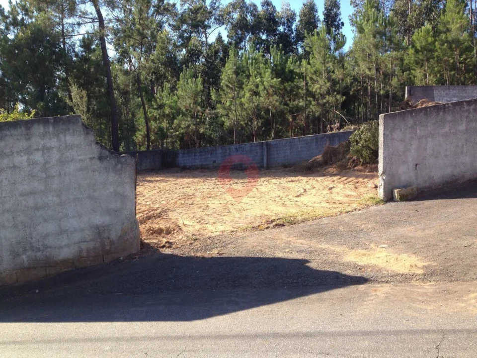 Terreno para Venda em Torre e Vila Mou Foto 1