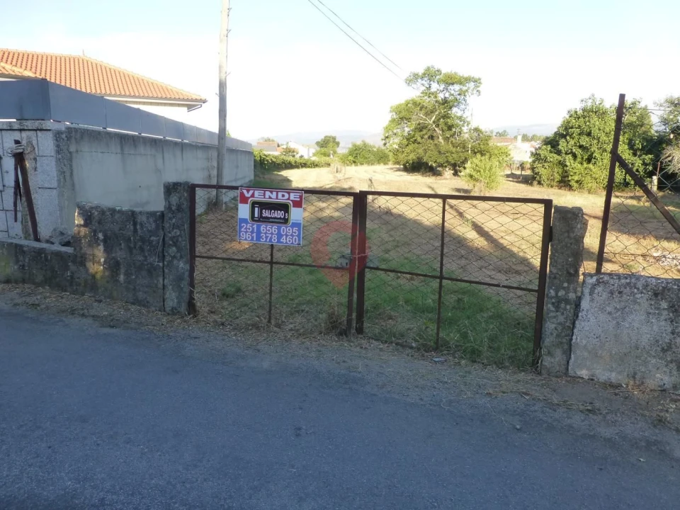 Terreno para Venda em Monção e Troviscoso Foto 1