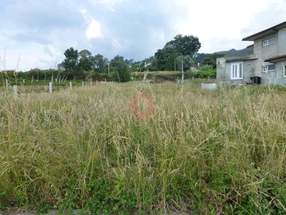 Terreno para Venda em Messegães, Valadares e Sá Foto 1