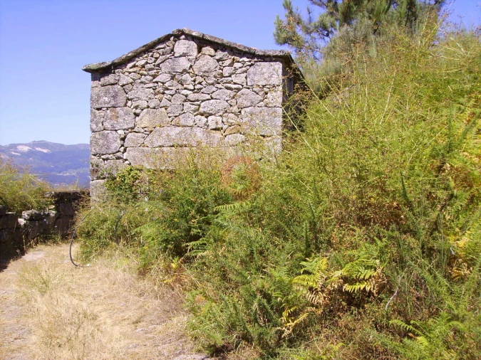 Terreno para Venda em Riba de Mouro Foto 2