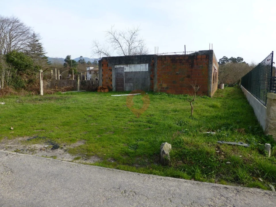 Terreno para Venda em Valença, Cristelo Covo e Arão Foto 1