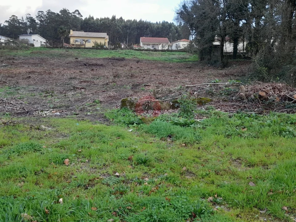Terreno para Venda em Valença, Cristelo Covo e Arão Foto 3